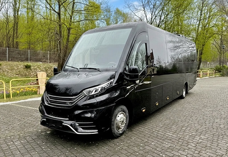 Iveco 29-seat midi coach, exterior
